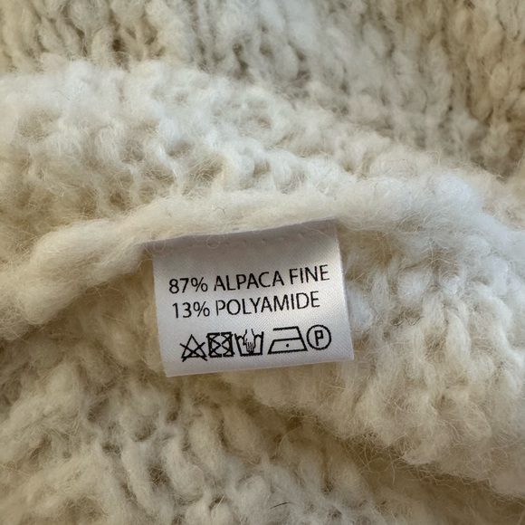 Mr. Mittens alpaca crew neck sweater - Picture 7 of 8